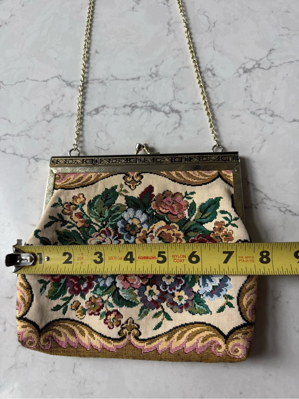 Vintage 60’s Floral Needlepoint Tapestry Purse Gold Kiss Lock made in Hong Kong